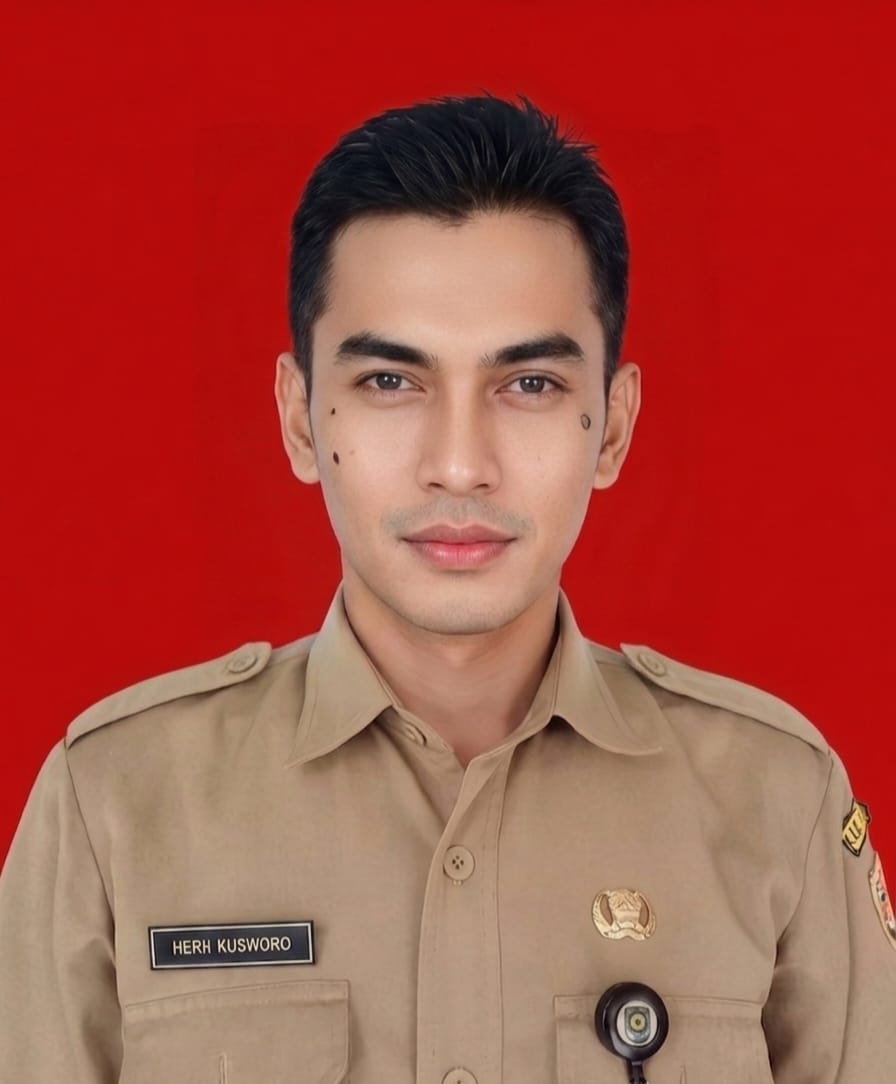 Heru Kusworo, S.M